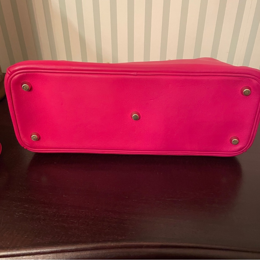 Dior Medium Diorissimo Bag Fuchsia Leather
2 Dust Bag Pouch Strap COA - Picture 8 of 15